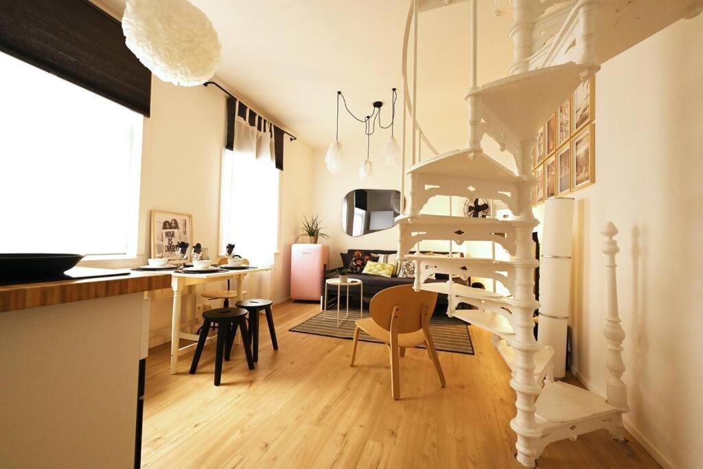 Stylish Duplex In The Heart Of Brussels Centre Bruxelas Exterior foto